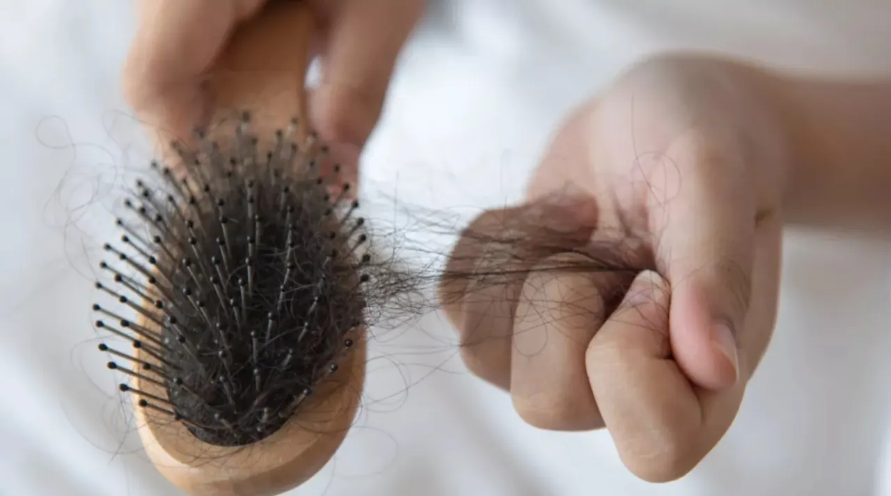 7 Langkah Mudah Mengatasi Rambut Rontok dan Mengembalikan Keindahannya
