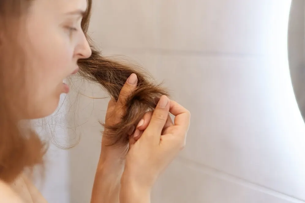 Postpartum Hair Loss: Kenapa Rambut Rontok Habis Melahirkan?