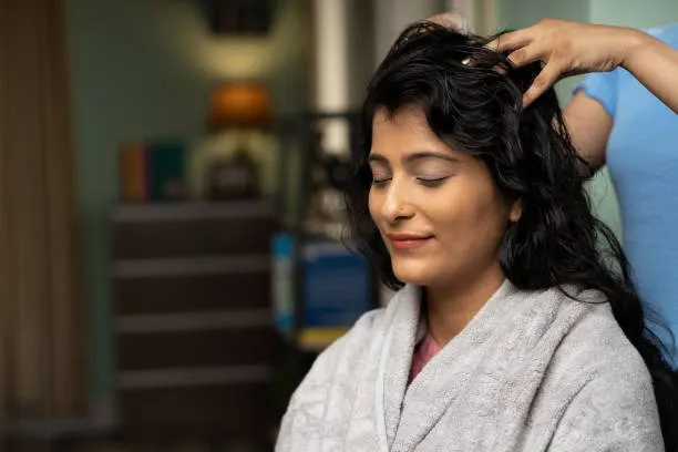pijat kulit kepala agar rambut sehat