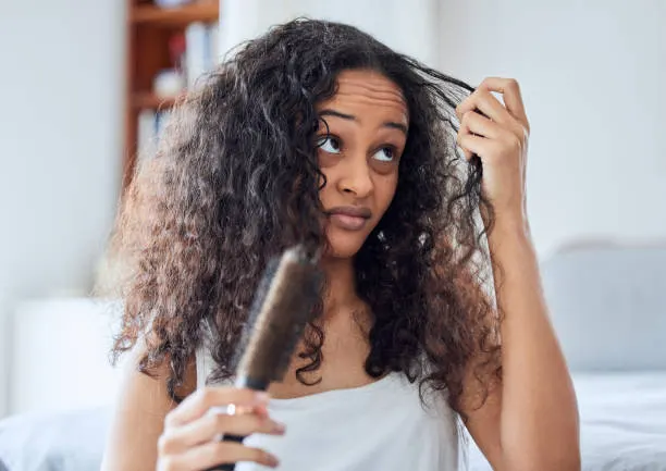 Tips Mengatasi Rambut Keriting yang Bandel