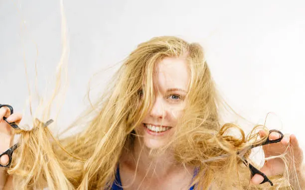Rambut Kusut Saat Bangun Tidur? Coba Tips Ini Biar Rambut Tetap Rapi